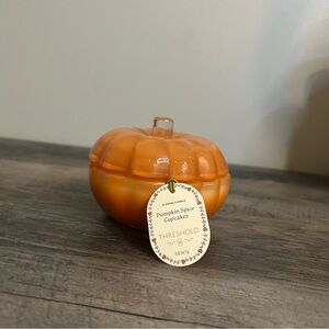Lidded nwt Glass
Pumpkin Spice Cupcakes Jar Candle
5oz - Threshold